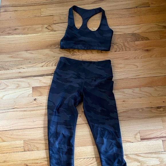 Navy camo soul by soulcycle sports bra - Picture 1 of 1